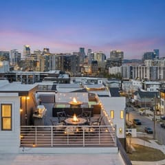 Walk to Broadway • Rooftop Fire Pit • SkylineViews