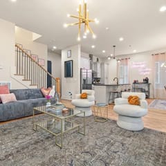 360 Seconds to BRDWY! Rooftop Lounge! King Beds!