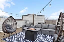 Lux Nashville Home w/ Pool Table & Rooftop FirePit - Image 2