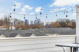 Lux Nashville Home w/ Pool Table & Rooftop FirePit - Image 5