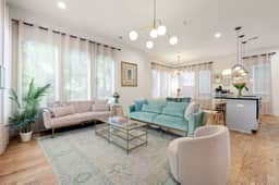 8 Beds! | Rooftop Lounge + 6 Min to Broadway - Image 2