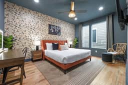 360 Seconds to BRDWY! Rooftop Lounge! King Beds! - Image 5