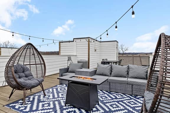 Lux Nashville Home w/ Pool Table & Rooftop FirePit - Image 2