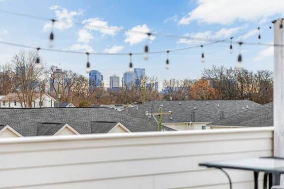 Lux Nashville Home w/ Pool Table & Rooftop FirePit - Image 5