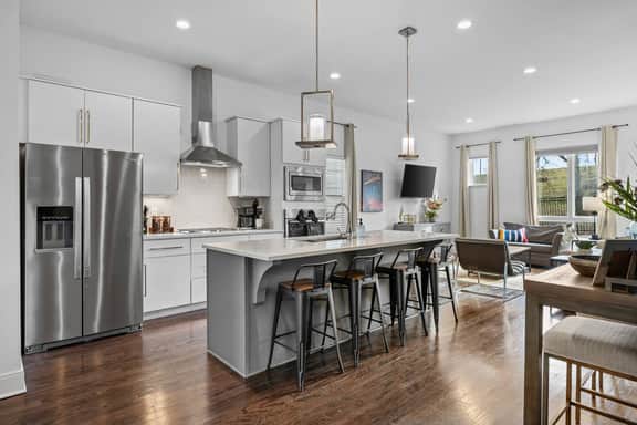 Gulch Rooftop! Views! Sleeps Big Groups! Walkable! - Image 3
