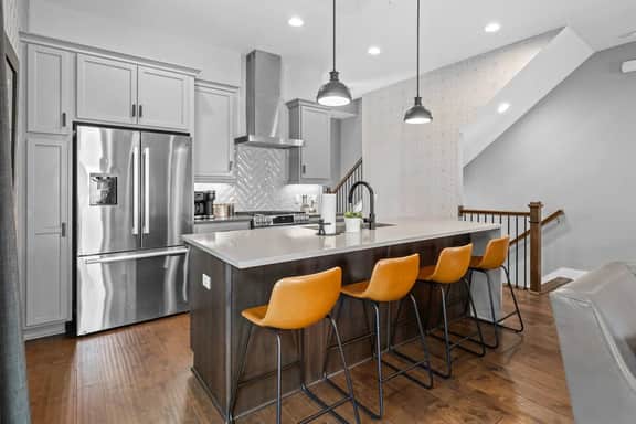 4BR Home with Rooftop City View & Fire Pit near DT - Image 3